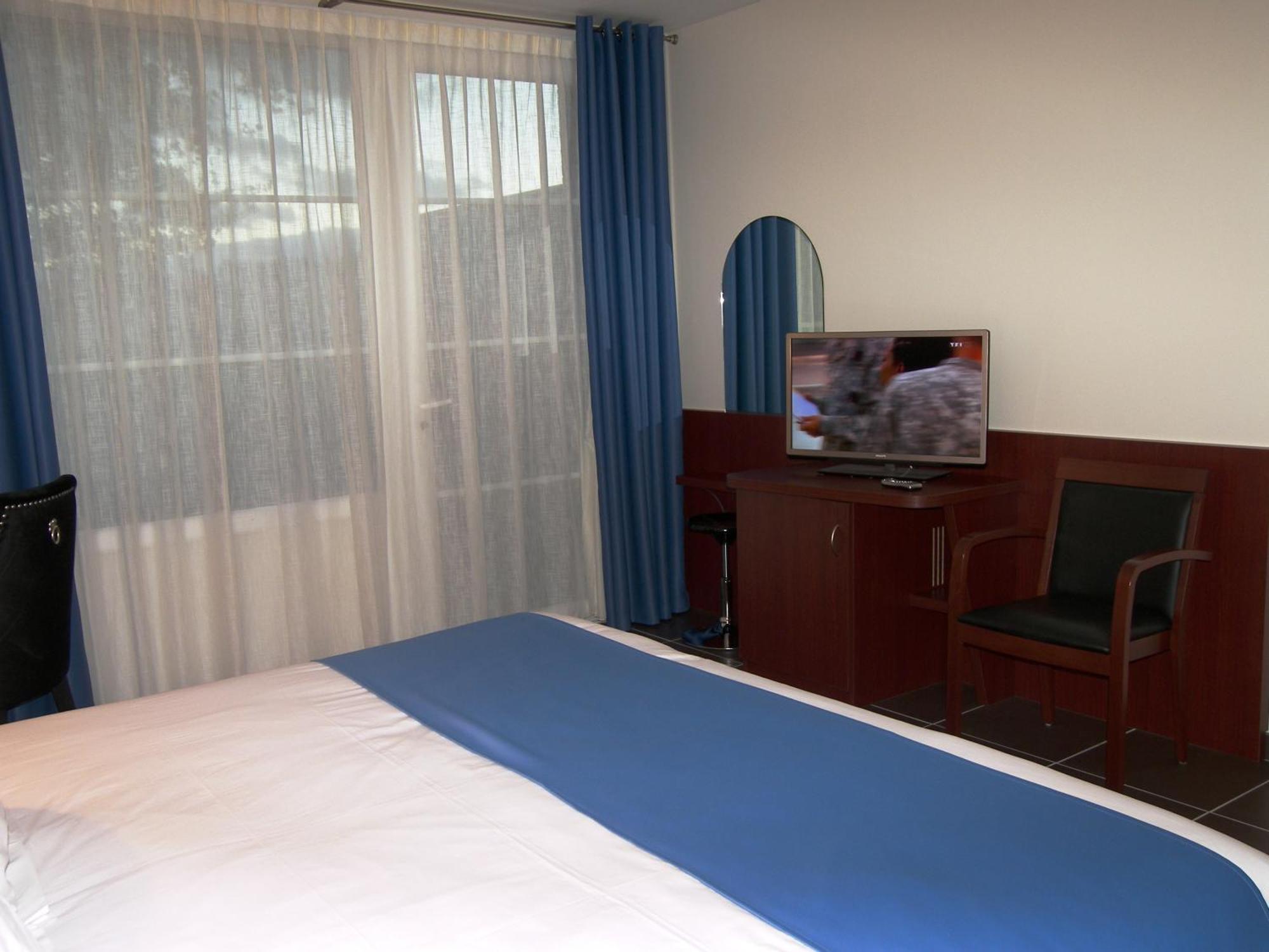 Hostellerie Del Matin Calme Montverdun Exterior photo