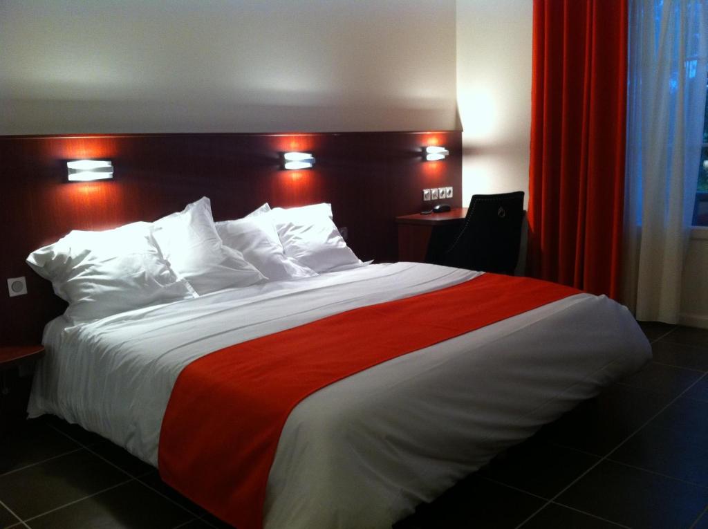 Hostellerie Del Matin Calme Montverdun Room photo